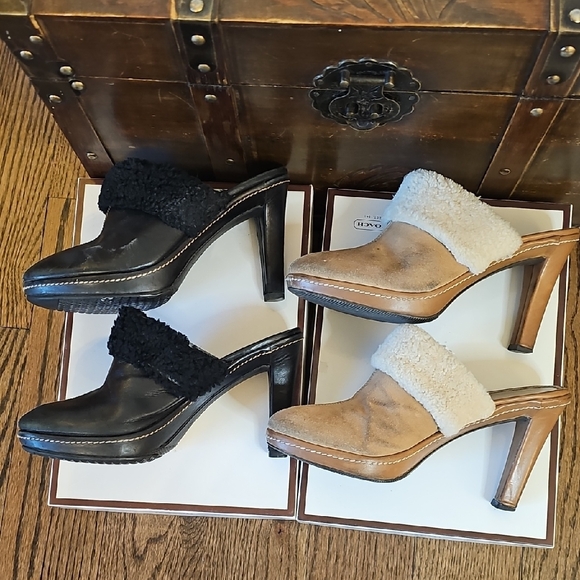 Vintage Coach Women's Black and Tan Shearling Mules - Make Offer - Picture 10 of 17